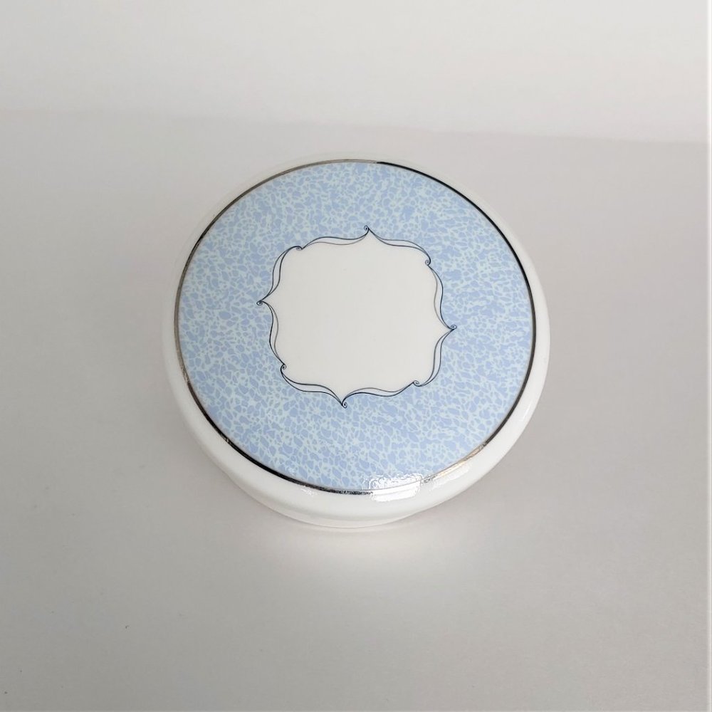 Wedgewood Venice Bone China Ring & Trinket Box - Picture 6 of 7